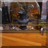 DF06. Brass and onyx fireplace fender.